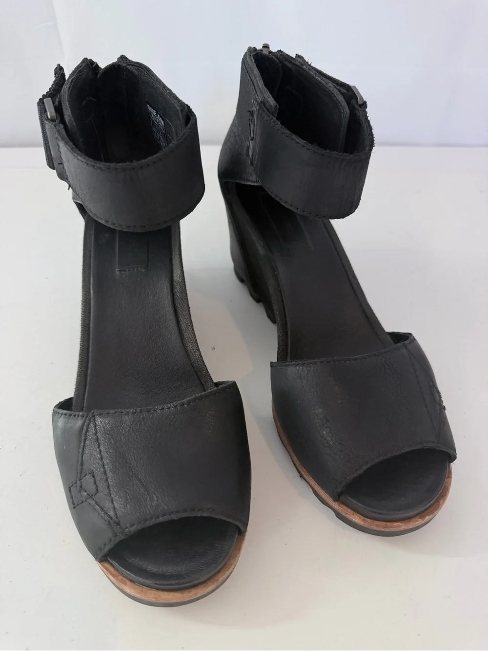 Sorel Joanie II Wedge Sandals Black Open Toe Leather Ankle Strap Zip Womens 8